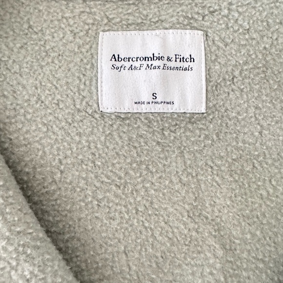 Abercrombie Sweat Set - Picture 2 of 4